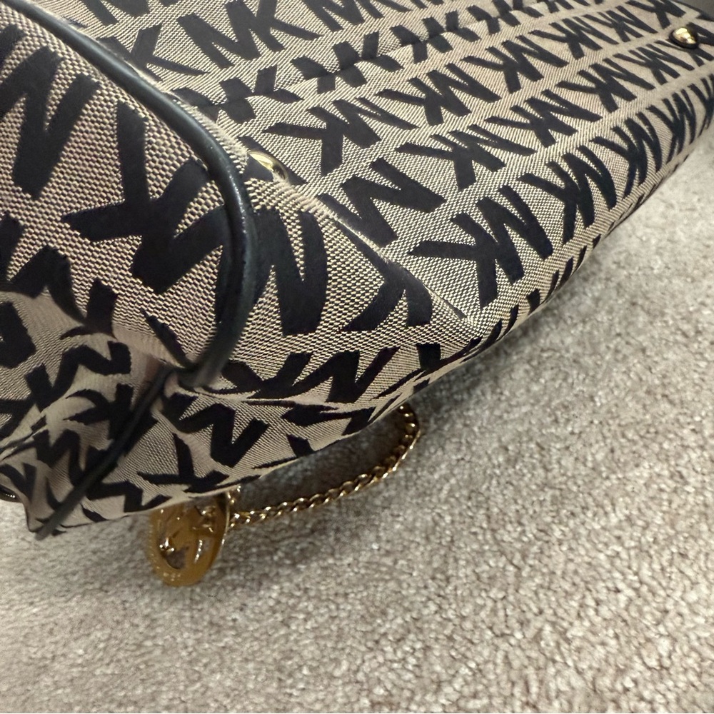 Michael Kors Veronica Monogram Canvas & Leather Dome Satchel - Picture 10 of 13